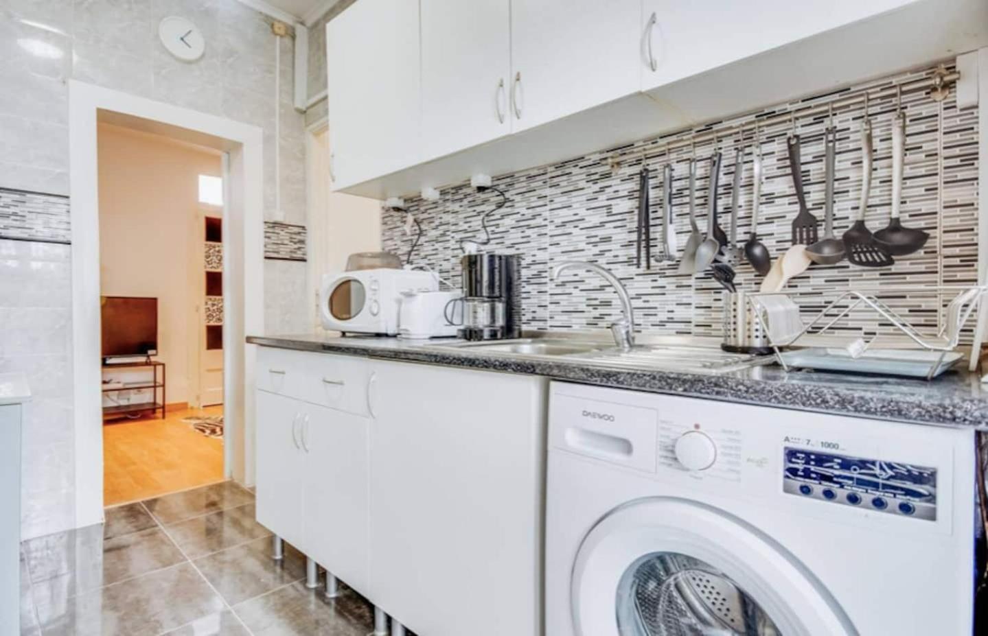 3 Bedroom Apartment In Baixa With River View Lisboa Eksteriør billede
