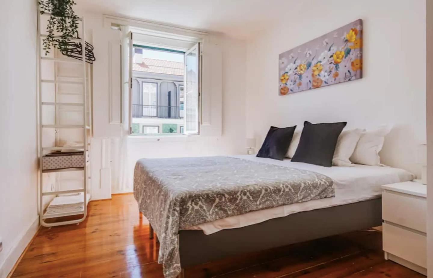 3 Bedroom Apartment In Baixa With River View Lisboa Eksteriør billede